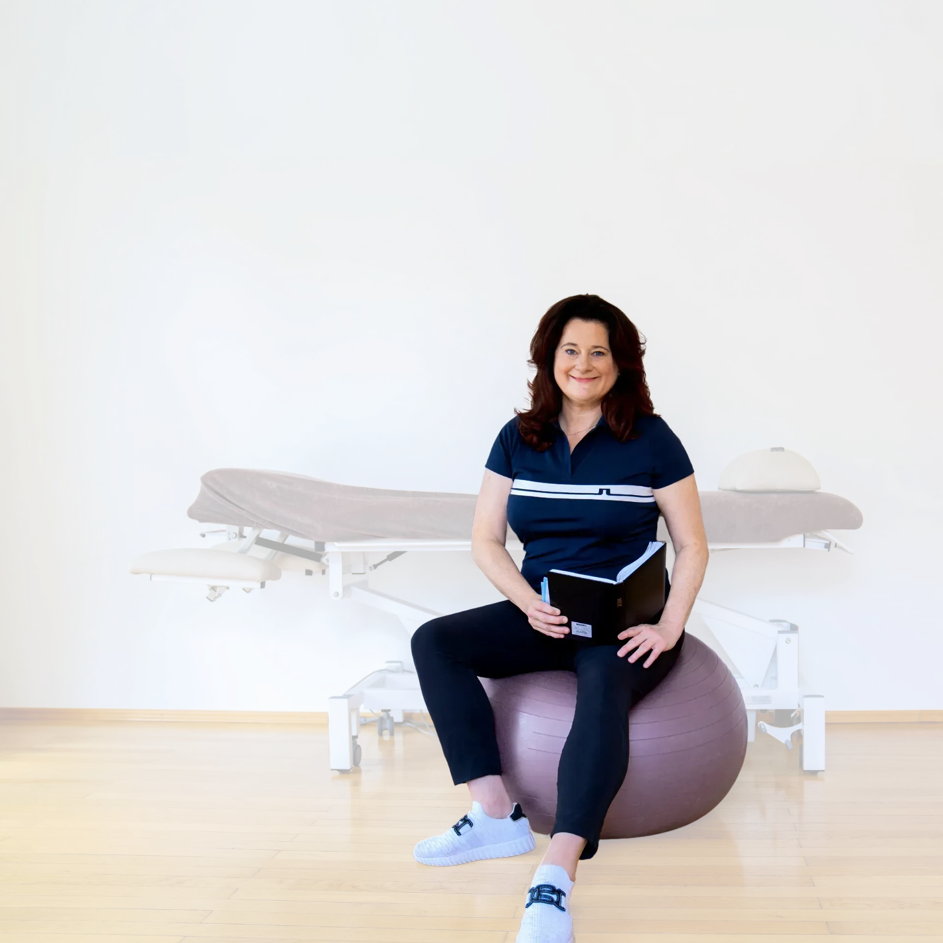 Physiotherapeutin Silke Henning freut sich auf Ihren Besuch in der Physiopraxis Harlaching Silke Henning